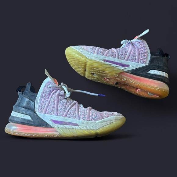Nike LeBron 18 Low "Pastel Lavender" trainers in white and purple #basketball - Picture 1 of 6
